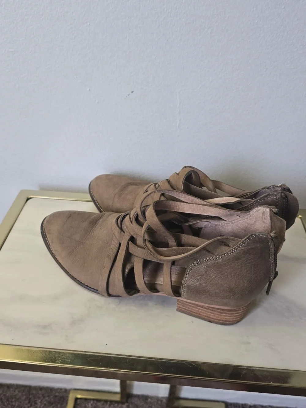 Seychelles pointed toe